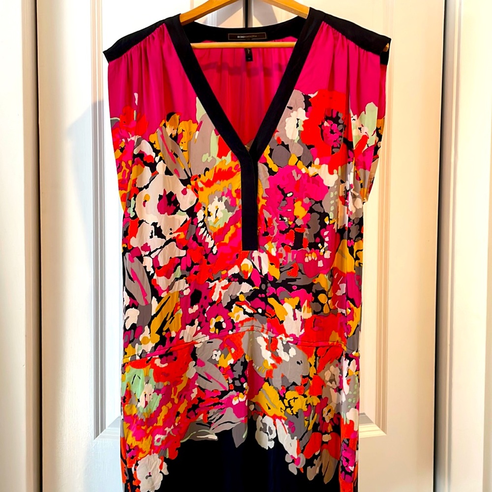 BCBG. Size 2 silk floral dress.